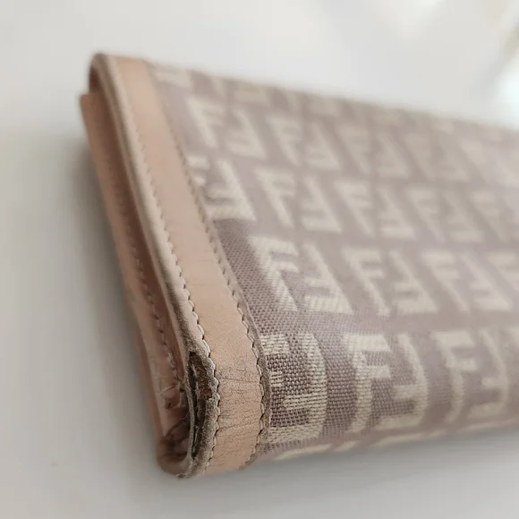 Fendi Long wallet. Gorgeous tan and cappuccino colors. - Picture 7 of 16